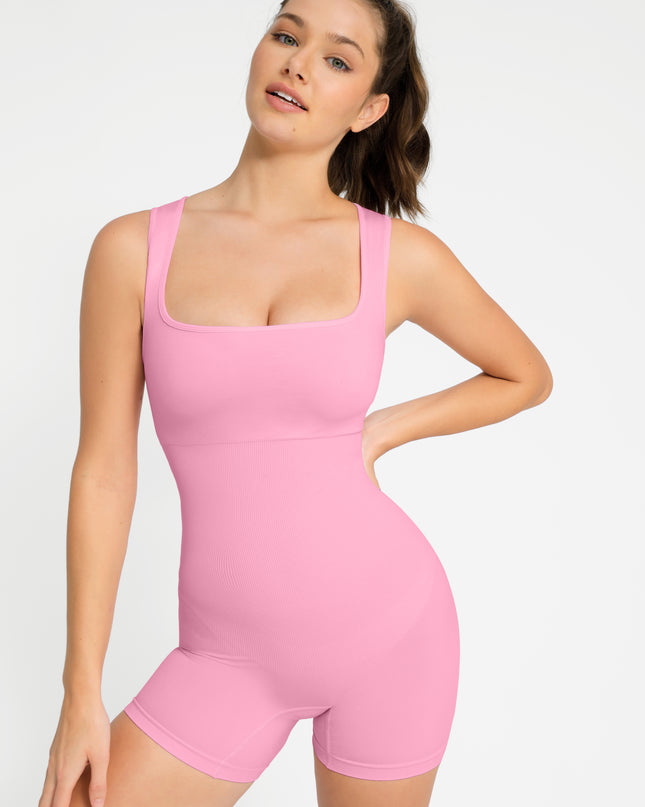 Tutina modellante con scollo quadrato