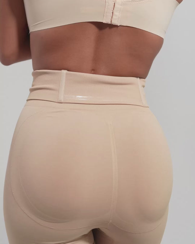 Pantaloncino modellante con imbottitura per i glutei